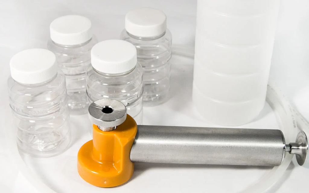 Oil Sampling Kit - Vacuum Pump and Bottles for Oil Analysis - Luneta LLC